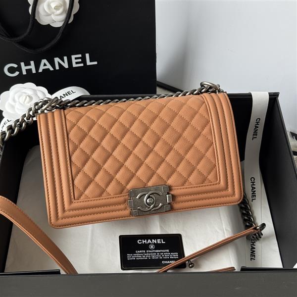 2026127214239383 700